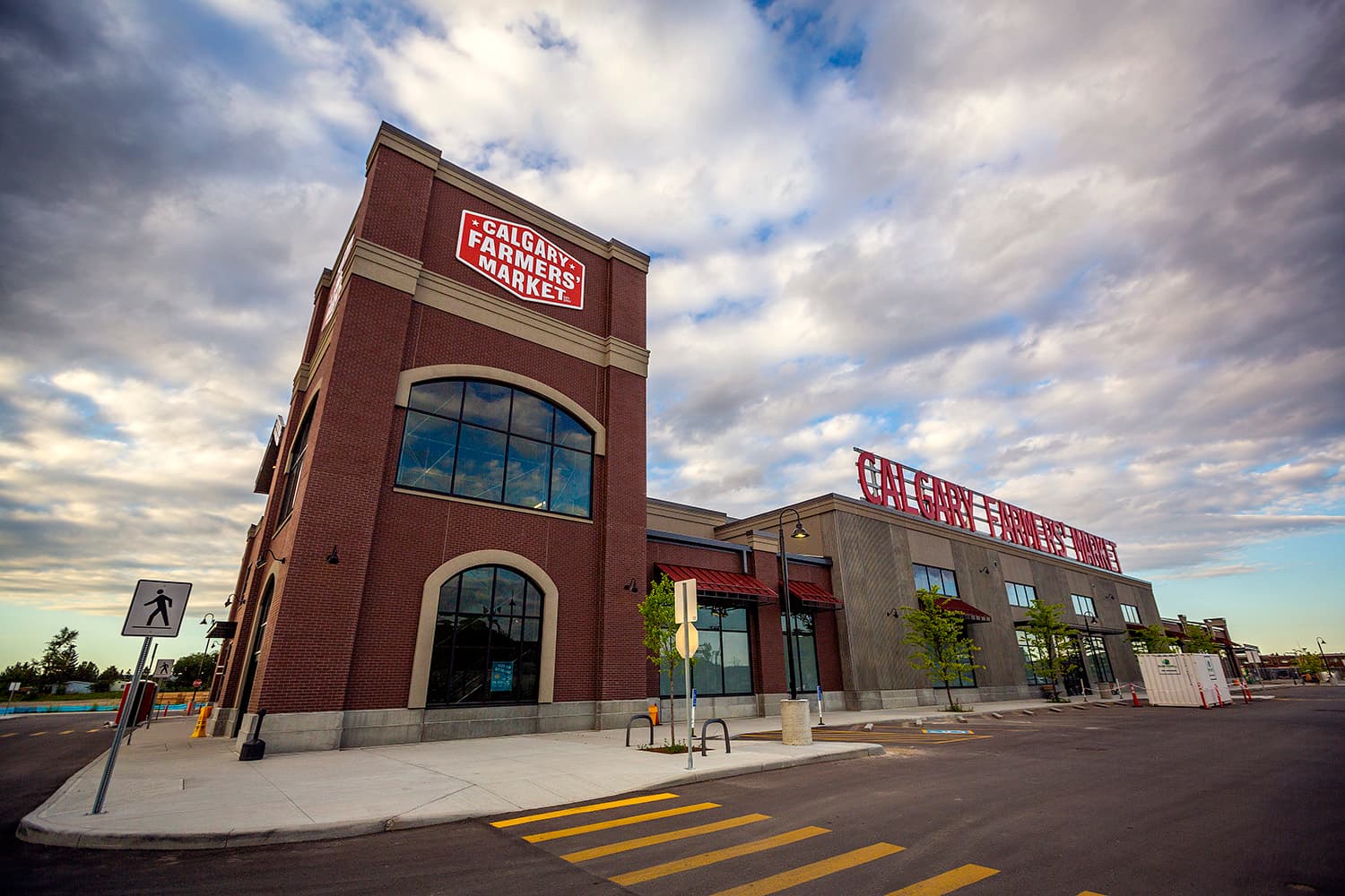 Tuscany Market shopping plaza exterior